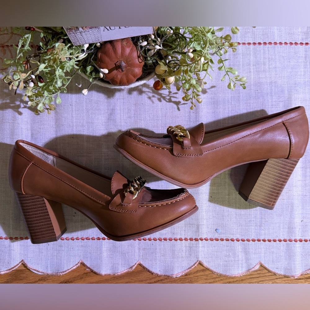 Jones New York Tan Block Heel Loafers with Gold Detail